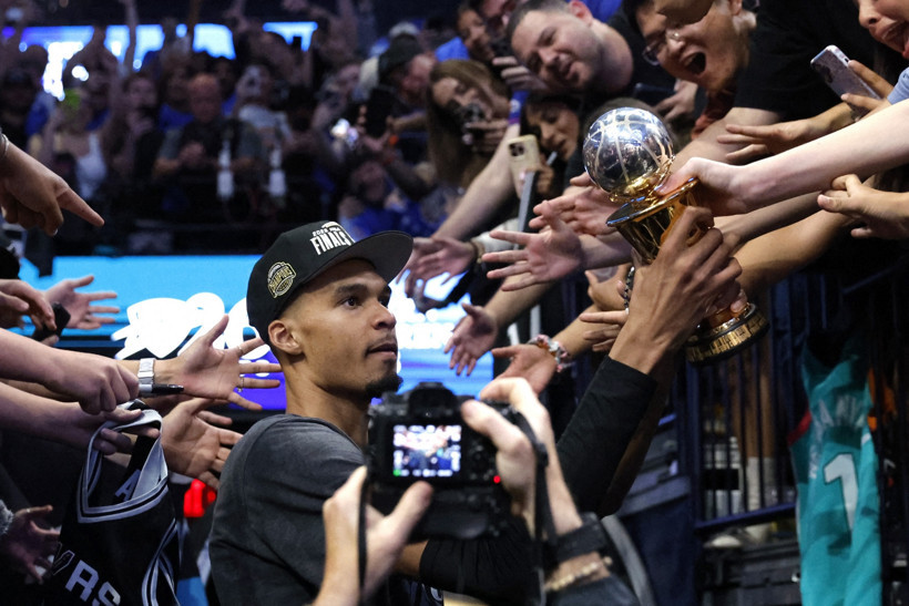 Spurs, Thunder'ı yenip NBA Finalleri'ne yükseldi: Wembanyama MVP, Kornet kahraman oldu! - Resim : 2