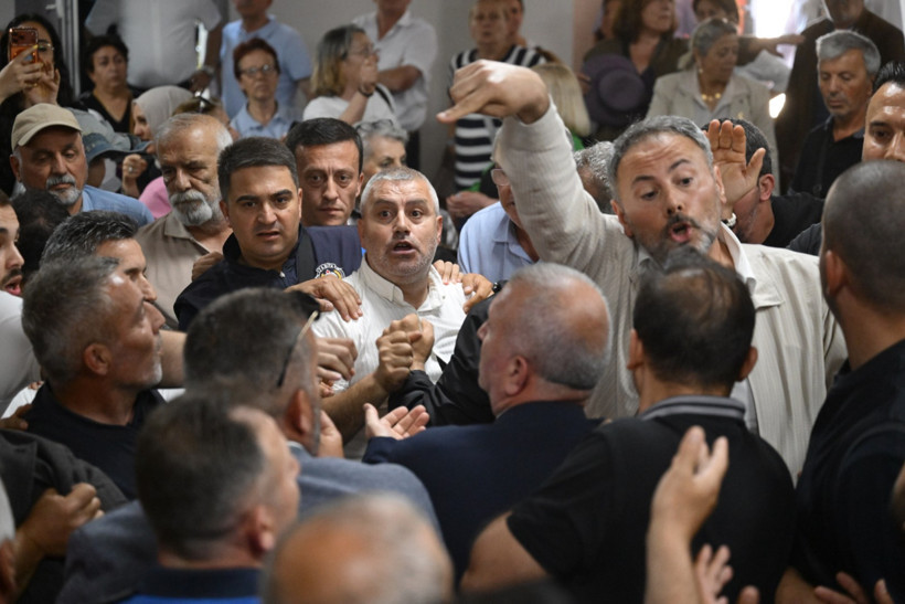 Bir CHP'li belediyenin y&ouml;netimi daha AKP'ye ge&ccedil;ti - Resim : 2