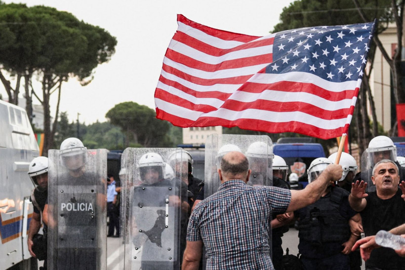 Trump'ın kızı ve damadı ülkeyi ayağa kaldırdı - Resim: 20