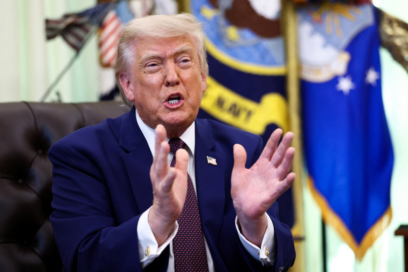 Trump, kadın gazeteciyi kameralar önünde azarladı - Resim : 1