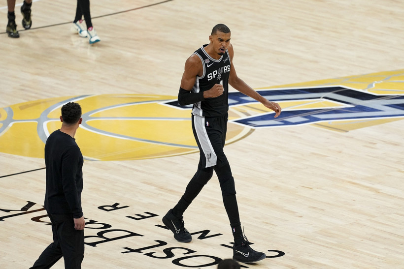 Knicks 14 sayıdan döndü, NBA Finalleri serisinde 1-0 öne geçti - Resim : 1