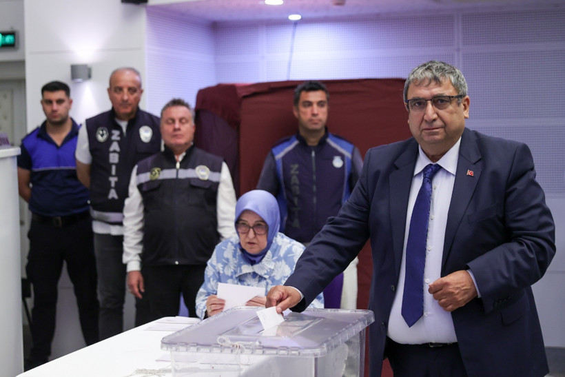 Buca Belediyesi'nde Başkanvekili CHP'li Hüseyin Benzer oldu - Resim : 1