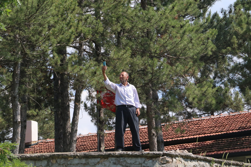 İnternet yüzünden göç ediyorlar - Resim : 1