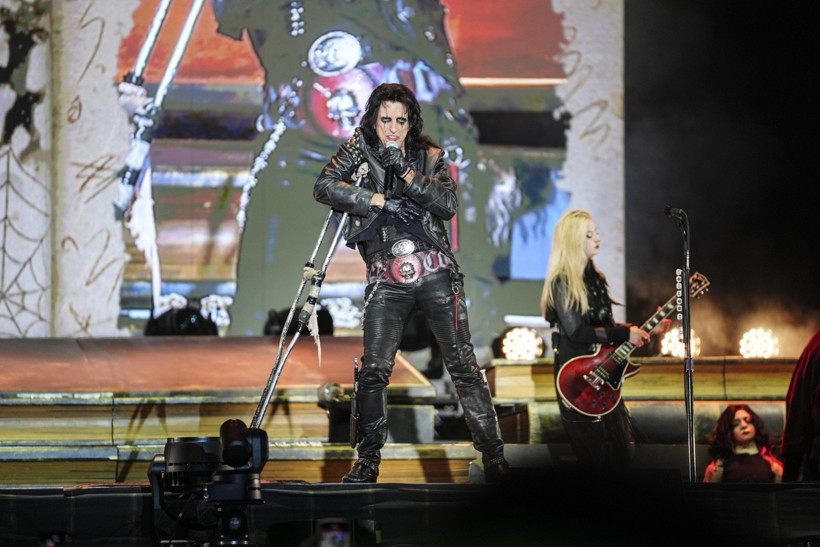 Rock efsanesi Alice Cooper İstanbul’da sahneyi salladı - Resim : 2