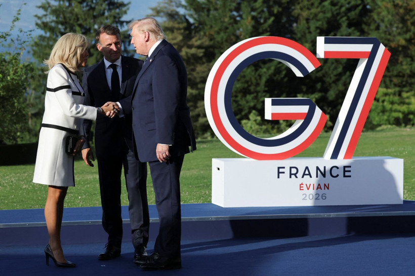 Trump'ın Brigitte Macron'a yaptığı hareket gündem oldu - Resim: 8