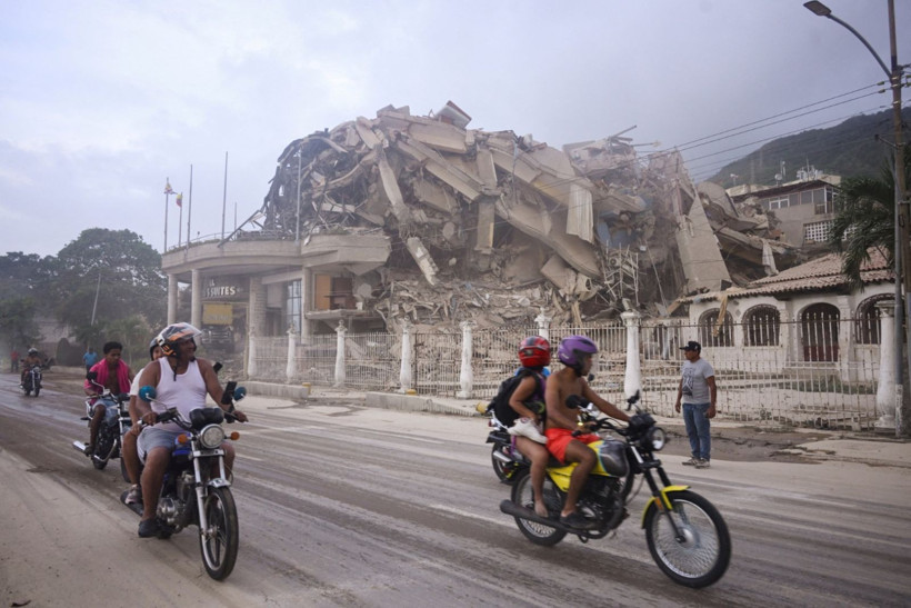 Venezuela art arda iki büyük depremle sarsıldı: Yıkımın boyutu böyle görüntülendi - Resim: 22