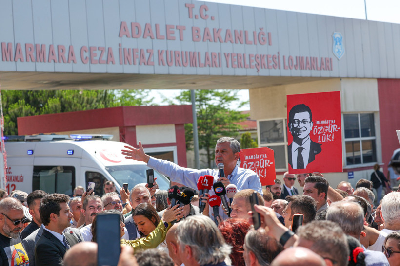 Özgür Özel: Hangimiz Cumhurbaşkanı olacağız hiç önemi yok - Resim : 1