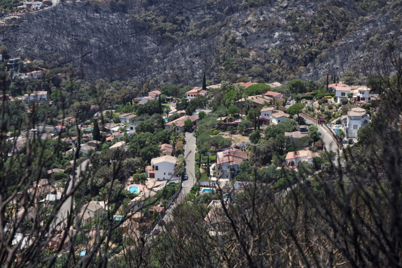 Turistik bölgelerde orman yangını alarmı: Komşuda zehirli duman uyarısı - Resim: 3