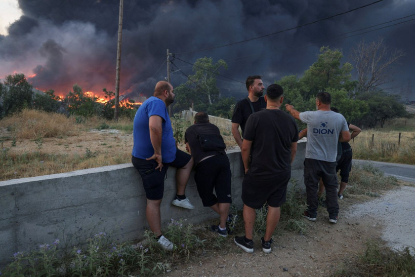 Turistik bölgelerde orman yangını alarmı: Komşuda zehirli duman uyarısı - Resim: 5