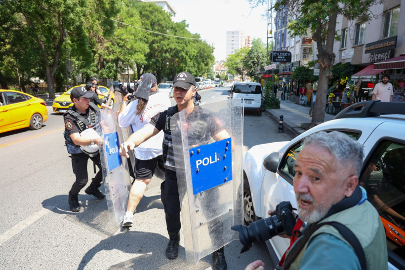 Ankara'da NATO eylemi: Çok sayıda gözaltı var - Resim : 3
