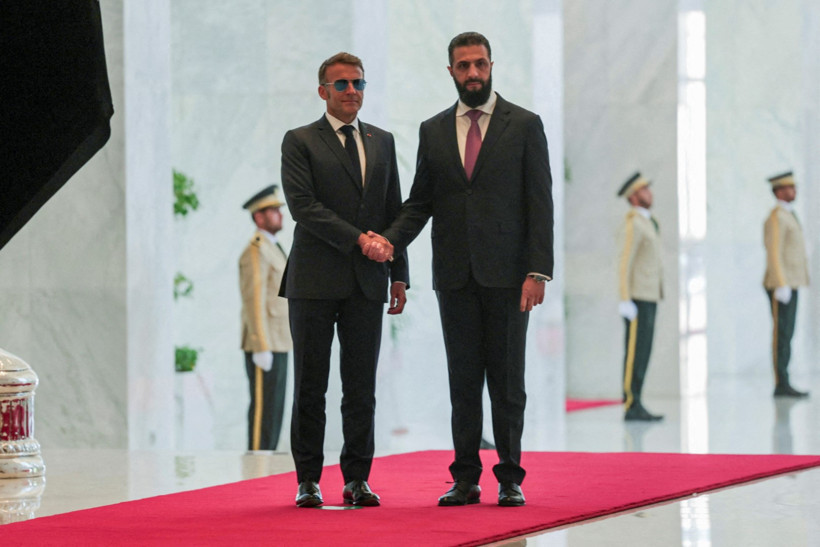 Şam'da Macron'un kaldığı otelin yakınında patlamalar - Resim : 2