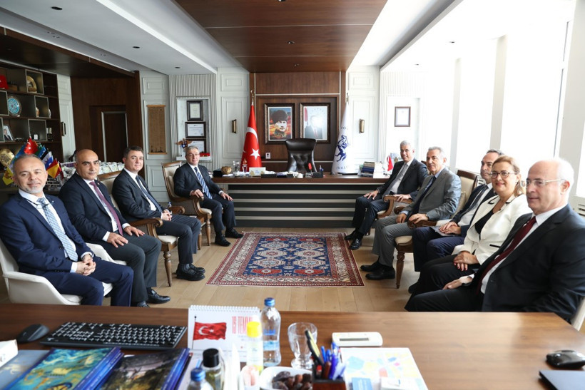 Sağlık Bakanı Memişoğlu'ndan projesi olanlara Üreten Sağlık Portalı çağrısı - Resim : 1