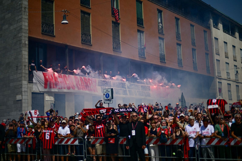 Efsane futbolcu Baresi'ye unutulmaz veda: Milan'ın sahibi ıslıklandı! - Resim: 18