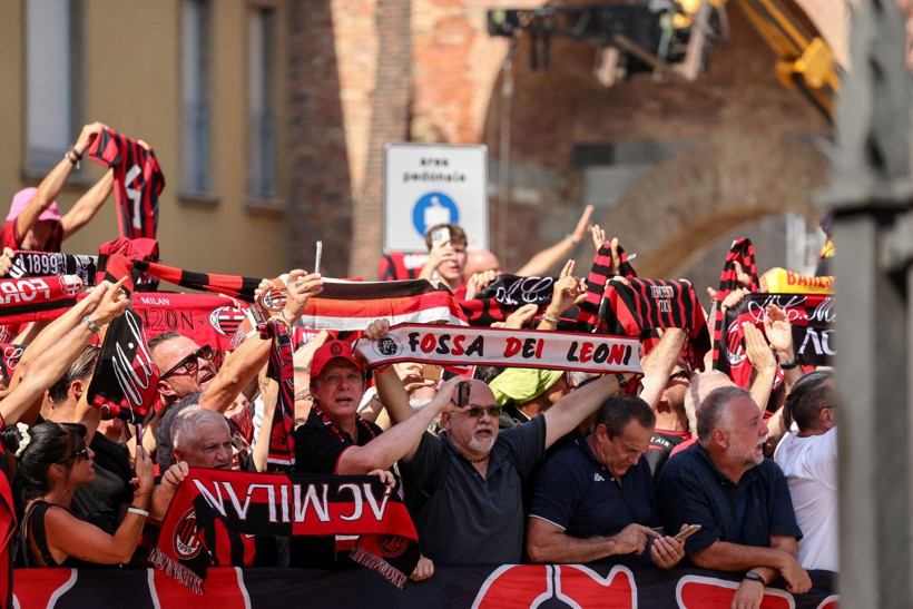 Efsane futbolcu Baresi'ye unutulmaz veda: Milan'ın sahibi ıslıklandı! - Resim: 27