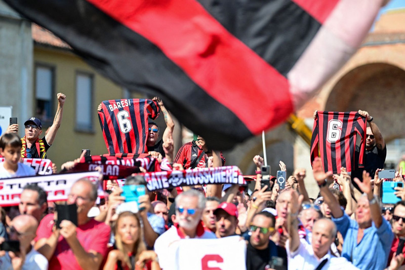 Efsane futbolcu Baresi'ye unutulmaz veda: Milan'ın sahibi ıslıklandı! - Resim: 13