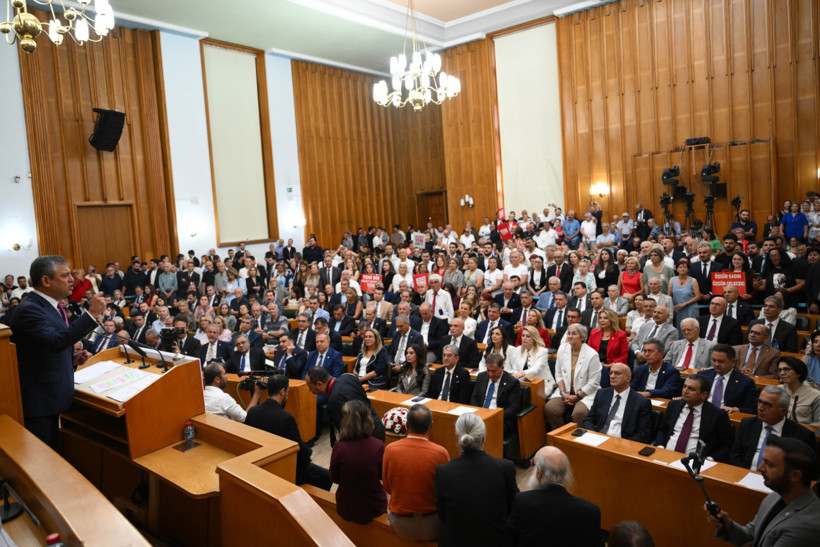 Yeni Parti'den ilk grup toplantısı: Özgür Özel, partinin ilkelerini açıkladı - Resim : 1