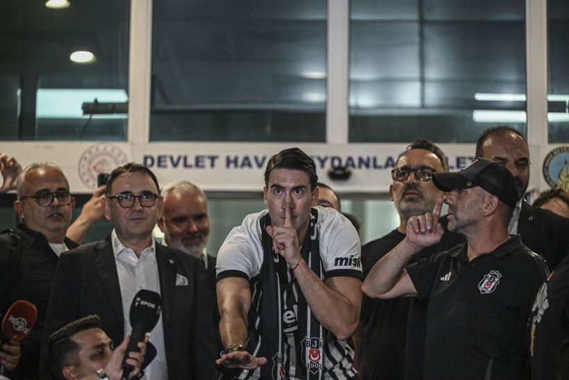 Beşiktaş, Vlahovic'i İstanbul'a getirdi: Sırp forvetten Türkçe mesaj! - Resim: 2
