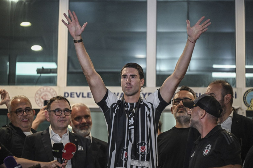 Beşiktaş, Vlahovic'i İstanbul'a getirdi: Sırp forvetten Türkçe mesaj! - Resim: 3