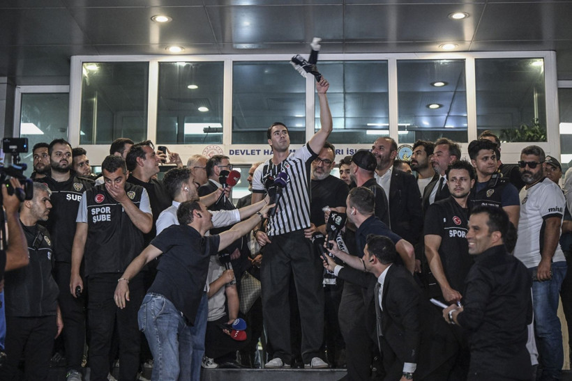 Beşiktaş, Vlahovic'i İstanbul'a getirdi: Sırp forvetten Türkçe mesaj! - Resim: 7