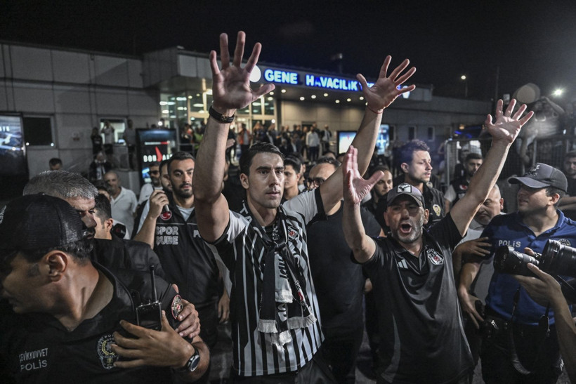 Beşiktaş, Vlahovic'i İstanbul'a getirdi: Sırp forvetten Türkçe mesaj! - Resim: 8