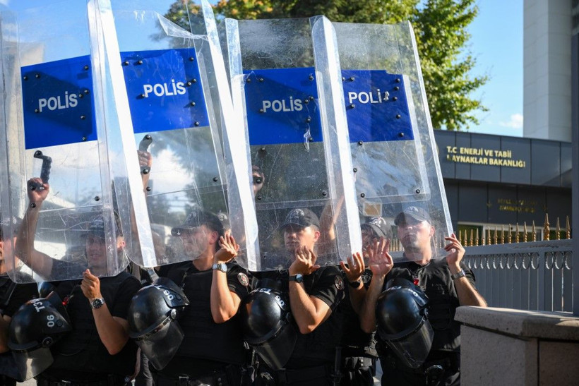Enerji Bakanlığı önünde madencilere gözaltı - Resim: 14