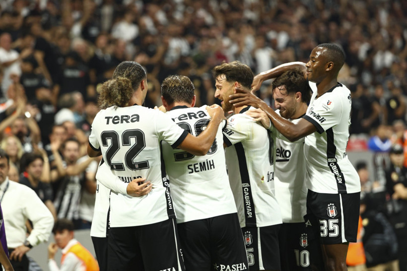 Beşiktaş, Eyüpspor'u Cerny ile geçti! Lige galibiyetle başladı: 1-0 - Resim : 4