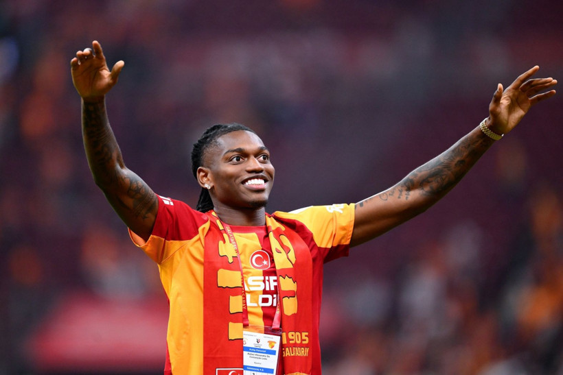 Rafael Leao sahaya indi, Batrakov'la üçlü çektirdi - Resim: 14
