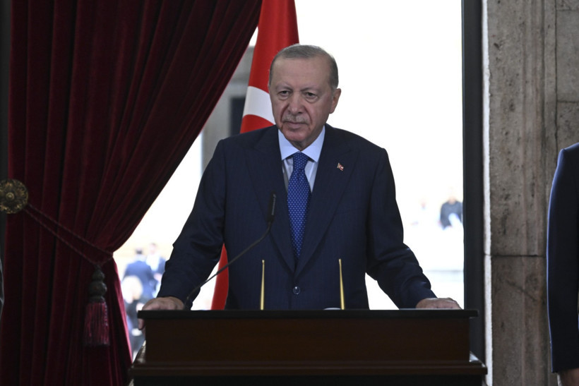 Devlet erkanı 30 Ağustos Zafer Bayram'ında Anıtkabir'de - Resim : 3