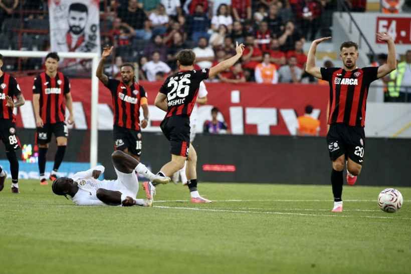 Çorum evinde güle oynaya kazandı: Eyüpspor'u farklı devirdi - Resim : 1