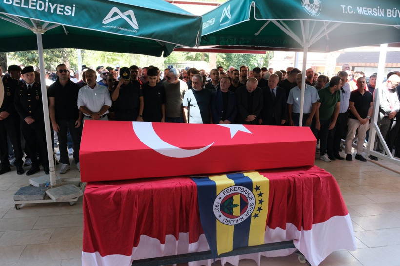 Gaziye en acı veda: Oğluyla ilk kez maça gitmişti - Resim: 12