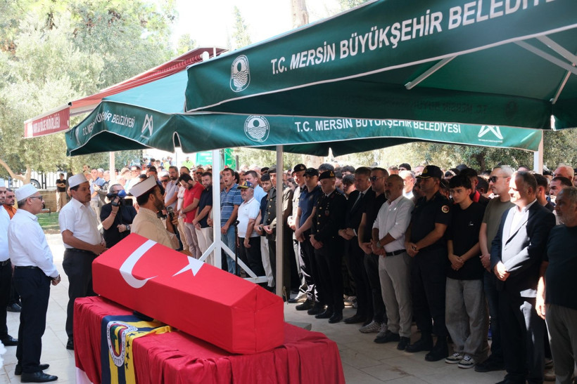 Gaziye en acı veda: Oğluyla ilk kez maça gitmişti - Resim: 13