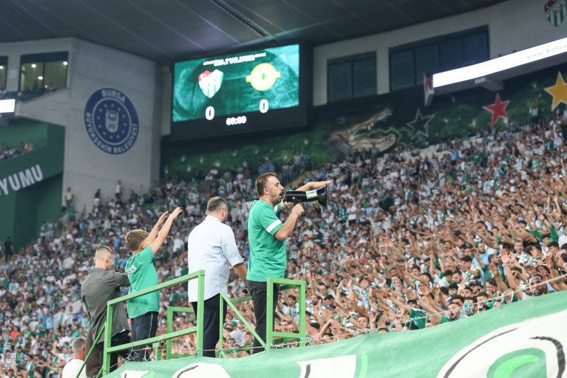 Iheanacho atmaya devam ediyor: Lider Bursaspor'a Erok freni - Resim : 1