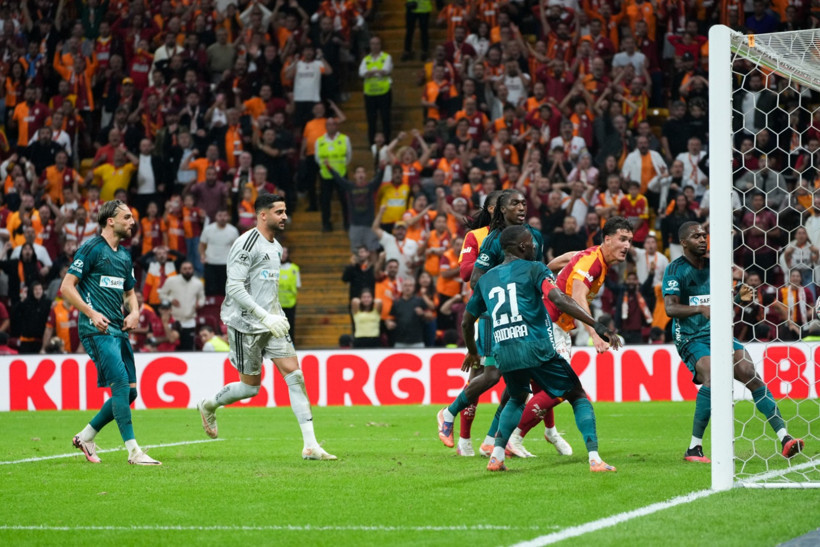 Galatasaray Kocaeli'yi yıktı 4'te 4 yaptı: Trabzon'a lider gidiyor - Resim : 1