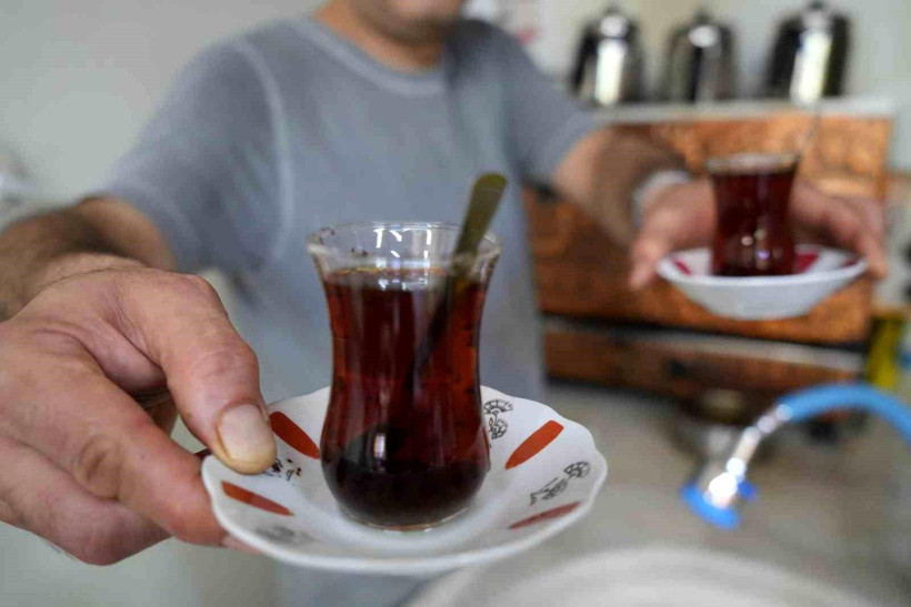Çay yeniden ısıtılır mı, ısıtılmaz mı? Bakın neye sebep oluyormuş - Resim : 1
