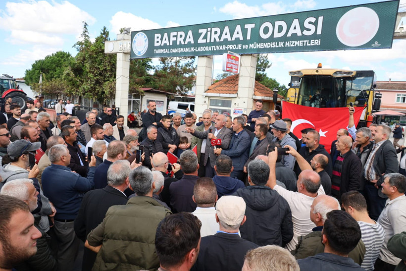 Çeltik üreticileri kontak çevirdi. 600 traktörle 4 kilometrelik konvoy - Resim : 1