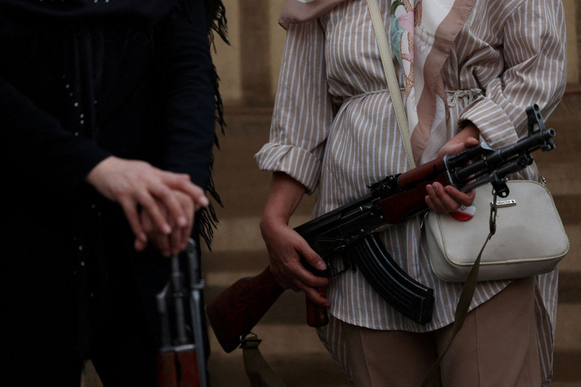 Tahranlı kadınlar Amerikalıları tam teçhizatla bekliyor - Resim: 5