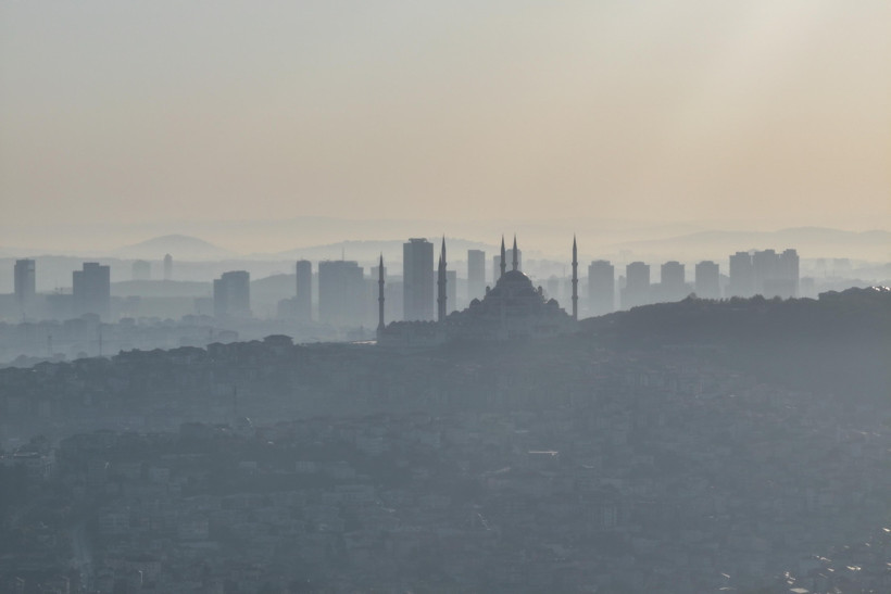 İstanbul Boğazı'nı kaplayan pus büyük bir tehlikenin habercisi - Resim : 3