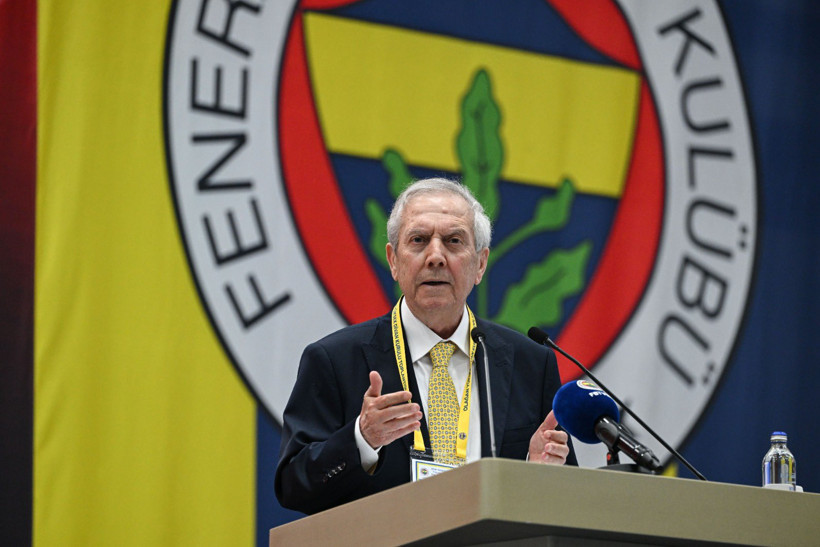 Fenerbahçe'yi bırakıp Çin'de kaldı. Aziz Yıldırım ocakta gelecek demişti - Resim : 1