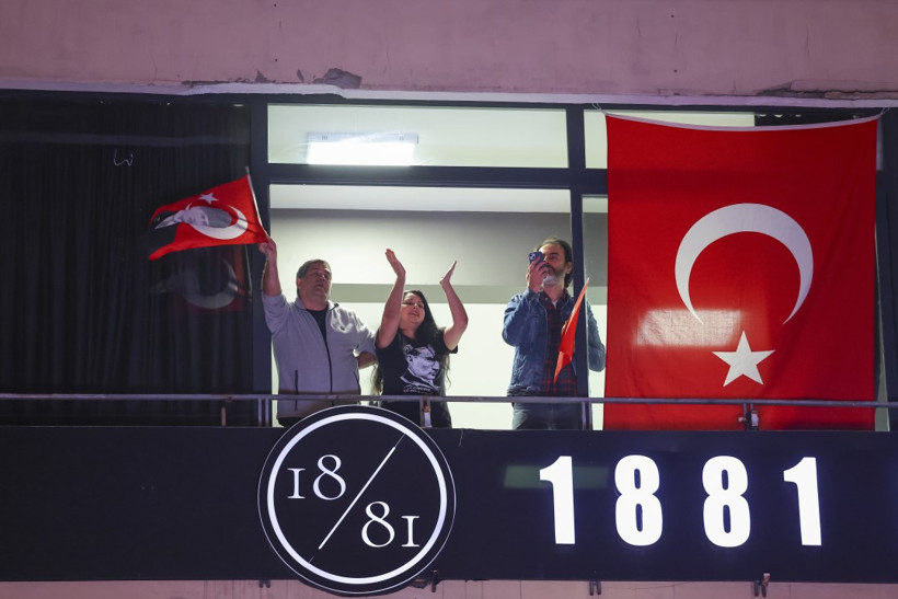 Özgür Özel: Cumhuriyetin yıkılmasına izin vermeyeceğiz - Resim : 14