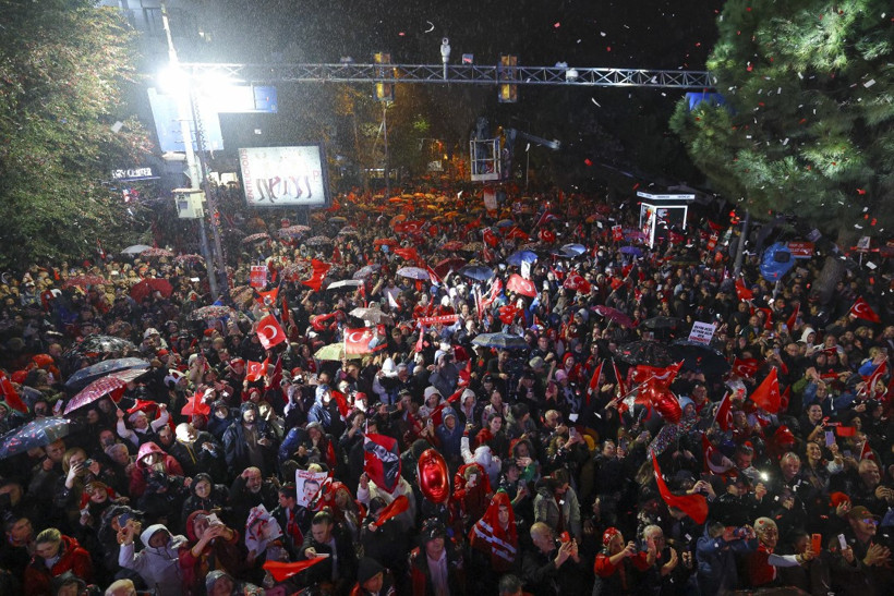 Özgür Özel: Cumhuriyetin yıkılmasına izin vermeyeceğiz - Resim : 19