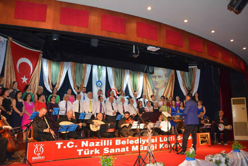 Volkan Konak'ın şarkısını söylerken kalbi durdu - Resim : 1