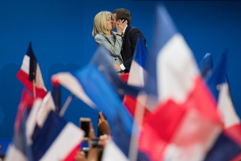 Macron'un yediği tokat sonrası skandal iddialar ayyuka çıktı - Resim: 7