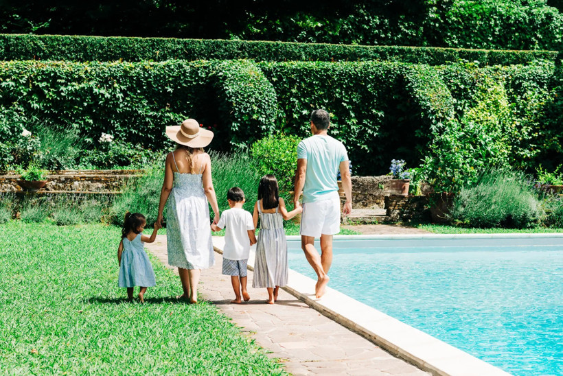 Doktor çift 10 yıl çalışıp 150'den fazla gayrimenkul aldı - Resim : 2