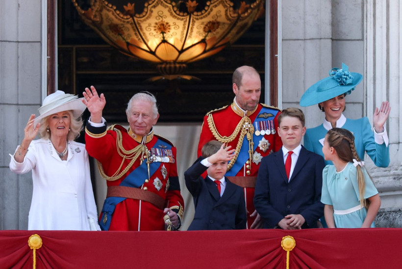 Dünya kaynıyor, onlar kutlama yapıyor - Resim: 1