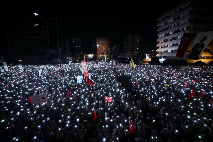 Özgür Özel: Birileri Cumhurbaşkanı'nı kandırmış - Resim : 3