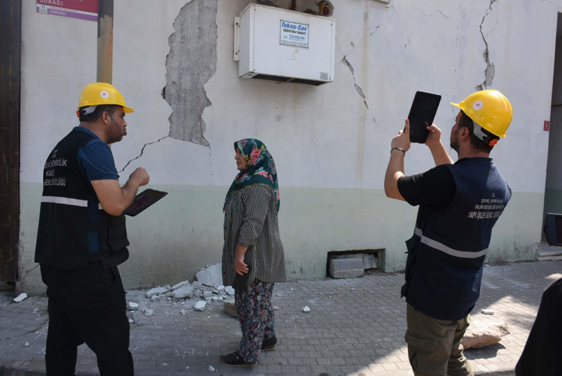 Balıkesir sındırgı depreminde hasar tespit çalışmaları sona yaklaştı - Resim : 2