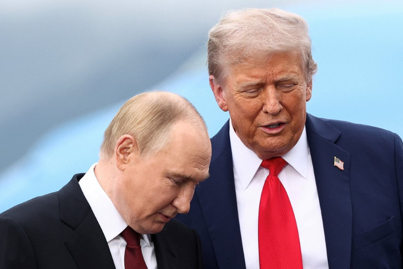 Trump ve Putin'in uçakları Alaska'ya indi: Barış çıkmazsa mutsuz olurum - Resim : 7
