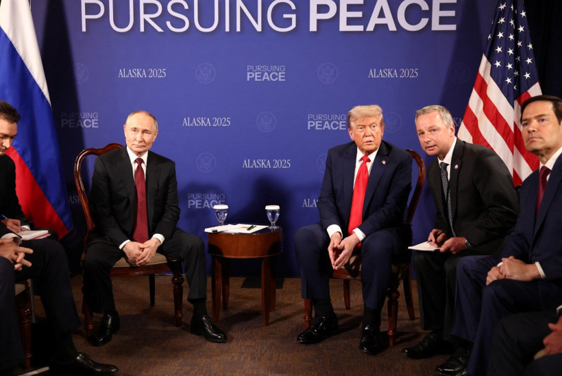 Trump ve Putin'in uçakları Alaska'ya indi: Barış çıkmazsa mutsuz olurum - Resim : 10