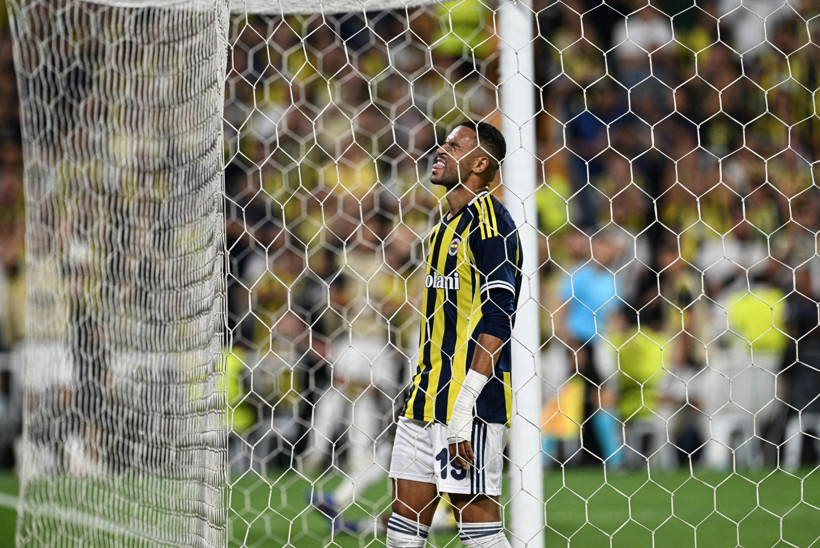 Fenerbahçe 'ofsaytta' kaldı: Benfica karşısında fırsat tepti - Resim : 1
