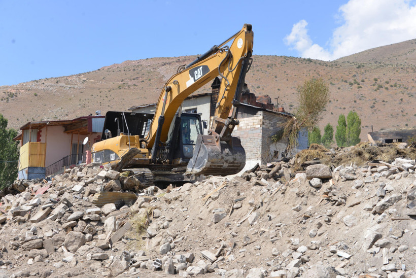 Köylüler isyan etti: Bir haftada üç yangın, onlarca ev ve ahır kül oldu - Resim : 3